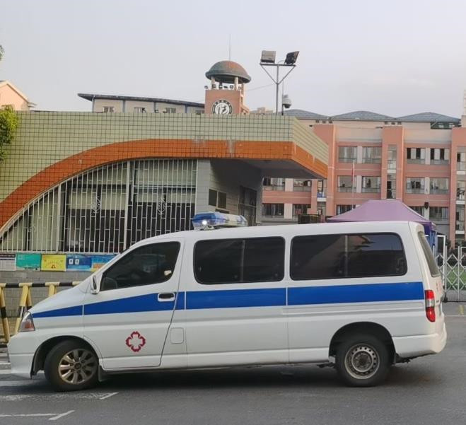 寿阳救护车出租护送骨折病人一公里多少钱